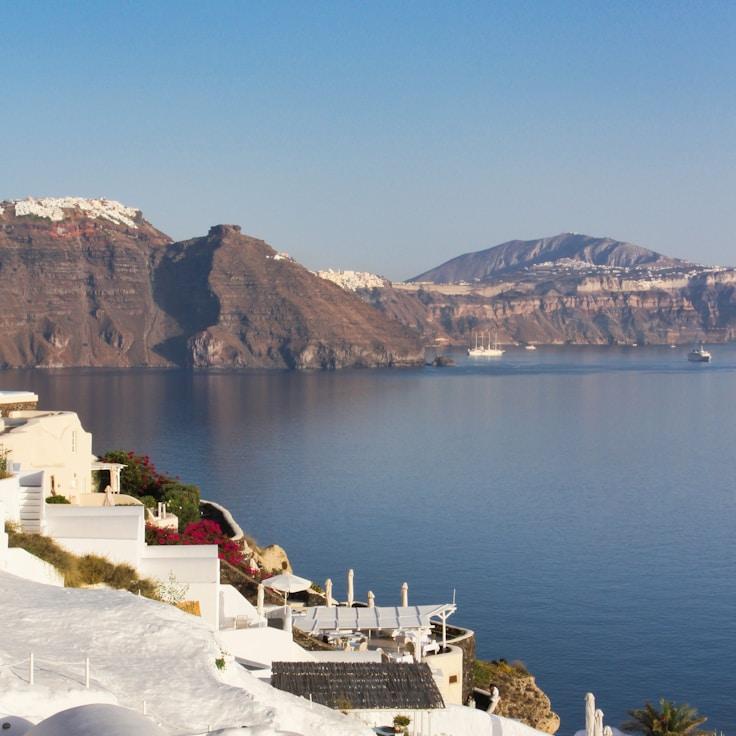 Outdoor terrace seating suitable for families in Paris